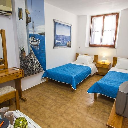 Symi Center Hotel Экстерьер фото