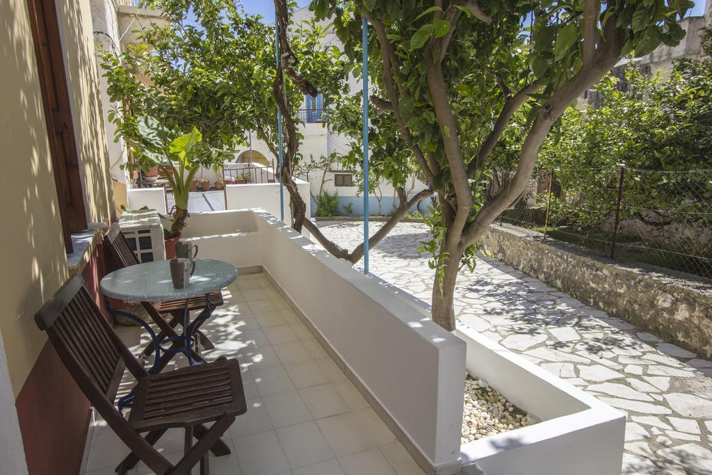 Symi Center Hotel Экстерьер фото